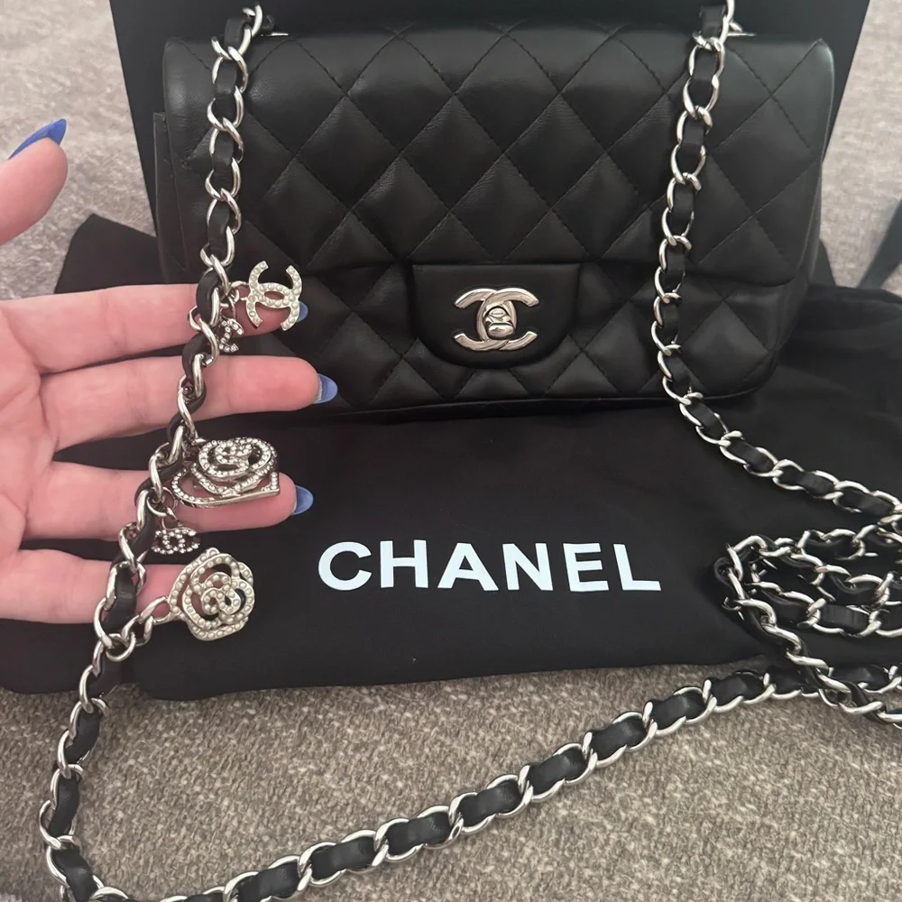 CHANEL Black Quilted Valentine editionLambskin Shoulder Bag with Silver Hardware - Picture 2 of 14